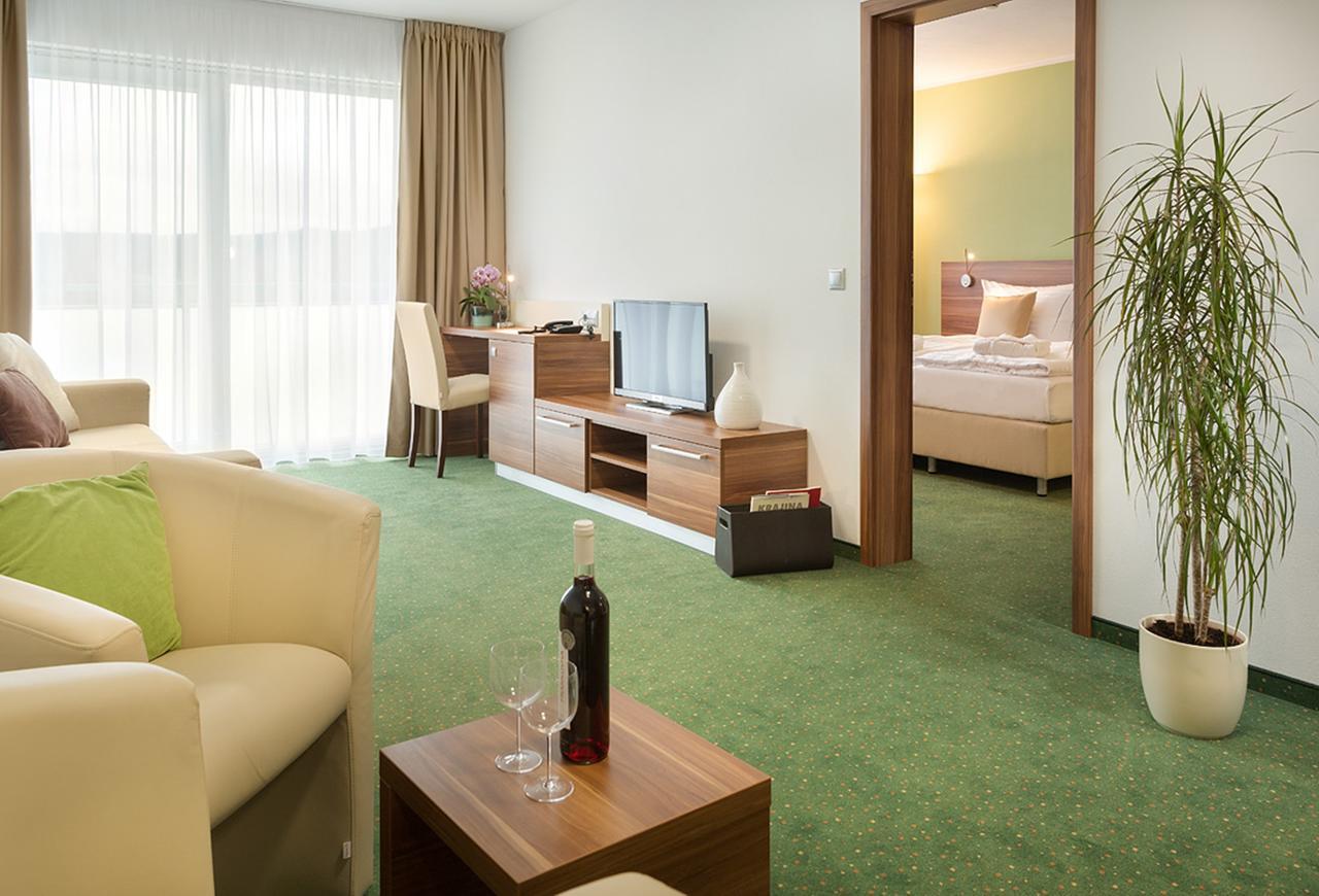Kurhotel Pyramide Sibyllenbad Neualbenreuth Ngoại thất bức ảnh